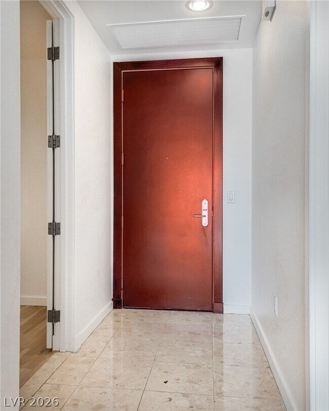 Building Photo - 4575 Dean Martin Dr