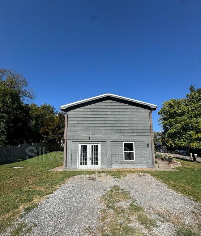 Building Photo - 1603 Hutsell Dr