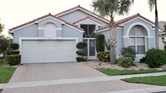 Building Photo - 10414 Utopia Cir E