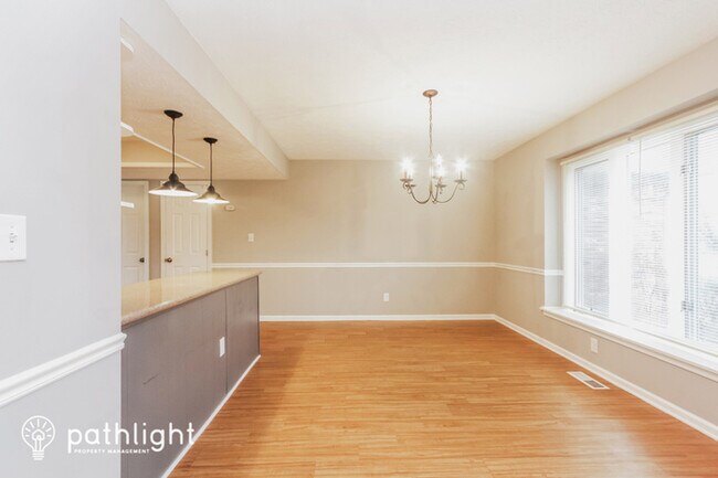 Foto del edificio - 12328 Huntington Dr, Indianapolis, IN, 46229