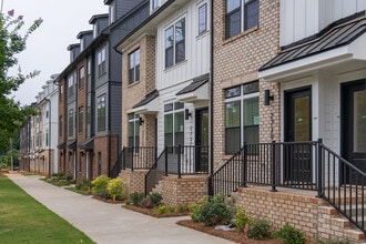 Building Photo - One West End