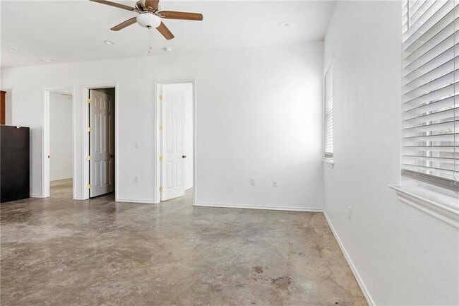 Building Photo - 1310 Hausman Dr