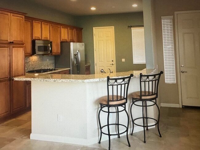 Building Photo - 41290 Calle Pampas