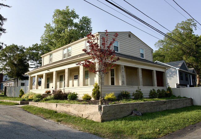 Building Photo - 1 Berwick Ave
