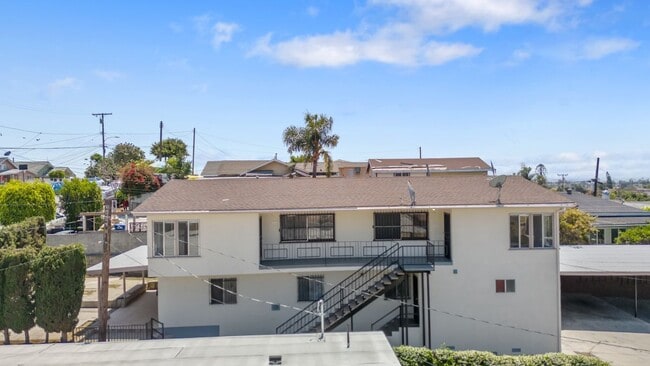 Building Photo - 945 N Ditman Ave