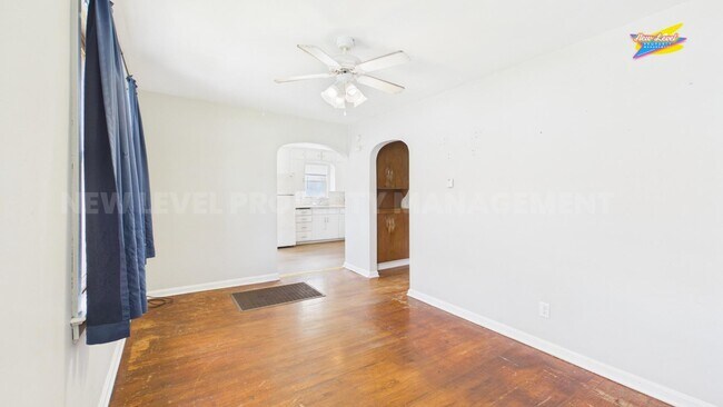 Foto del edificio - 413 E 6th St