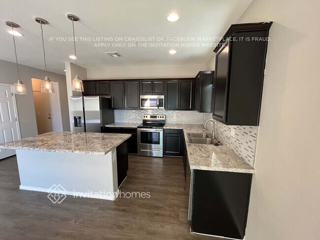 Foto del edificio - 21167 W Cypress St