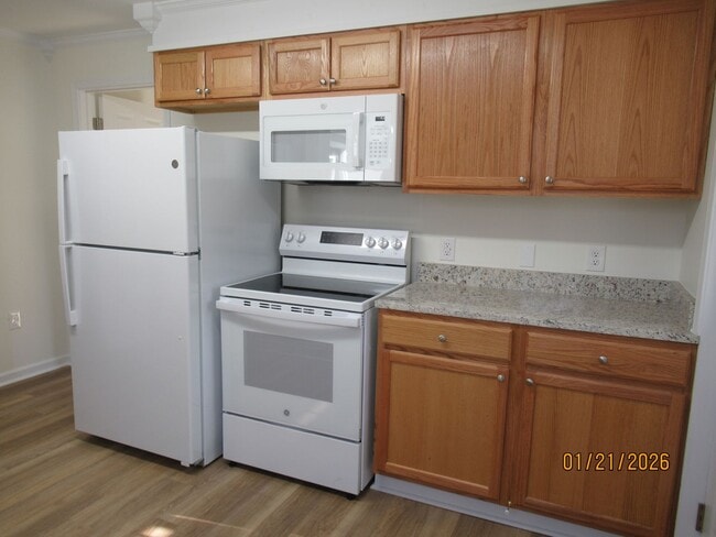 Building Photo - 1914 W Oakland-FULLY RENOVATED- 3 BEDROOM, 1 BATHROOM