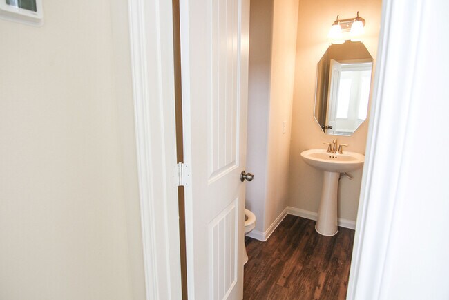 Foto del edificio - 29610 Woodsons Shore Dr