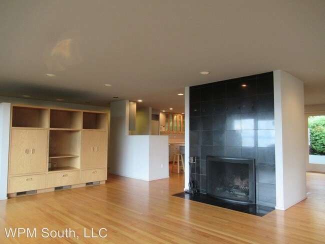 Building Photo - 3 br, 3 bath House - 10806 Valmay Ave NW