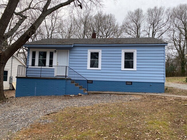 Foto del edificio - 312 Willow Ln