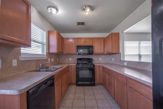 Foto del edificio - 14423 Benningcrest Ln