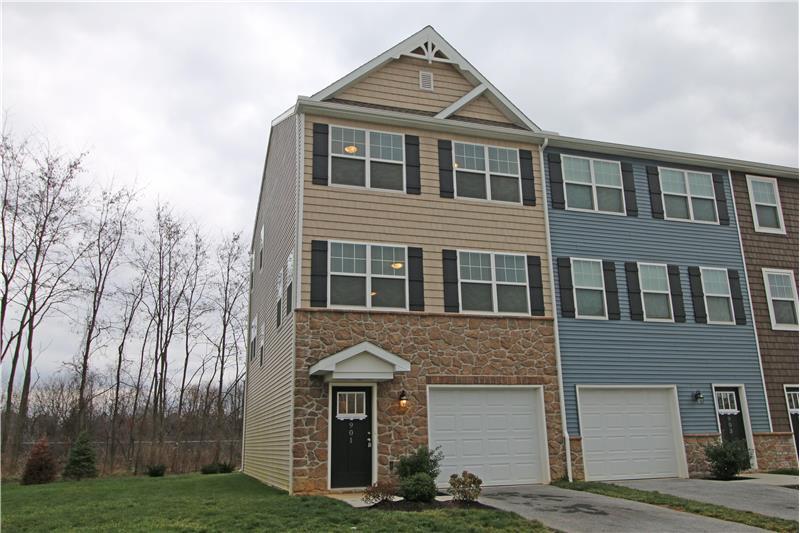 901 Admiral's Quay Dr, Mechanicsburg, PA 17055 Condo for Rent in