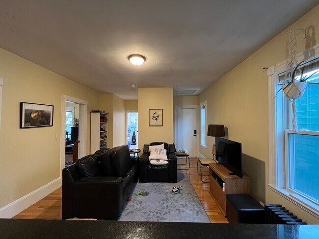 Foto del edificio - 42 Gorham St
