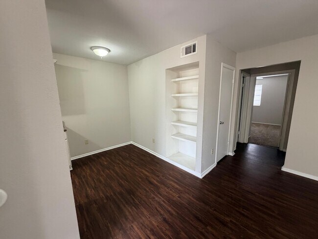 Foto del edificio - 3302 Salisbury Ave