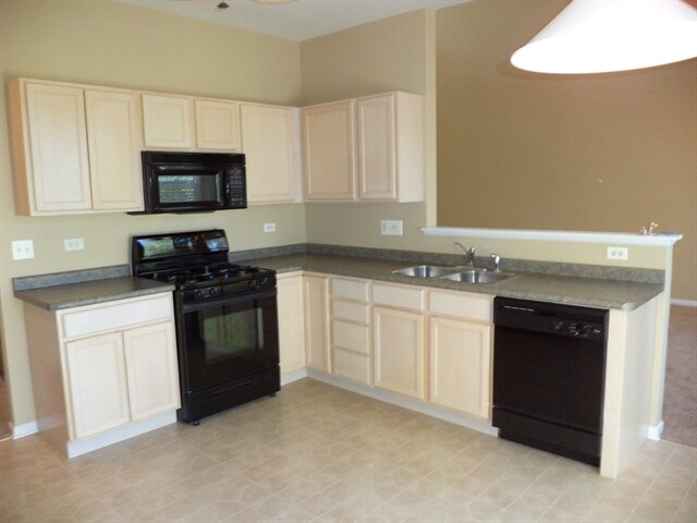 Building Photo - 204 Berkshire Dr