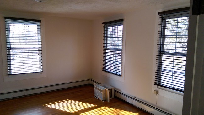 Master Bedroom - 70 Golden Hill St