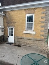 Building Photo - 313 N 1st St W