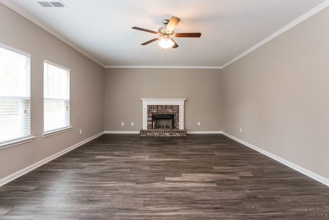 Building Photo - 542 Fieldcrest Dr
