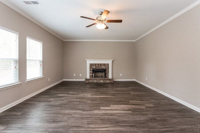 Foto del edificio - 542 Fieldcrest Dr
