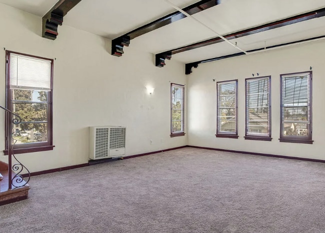 Building Photo - 4151 3rd Ave