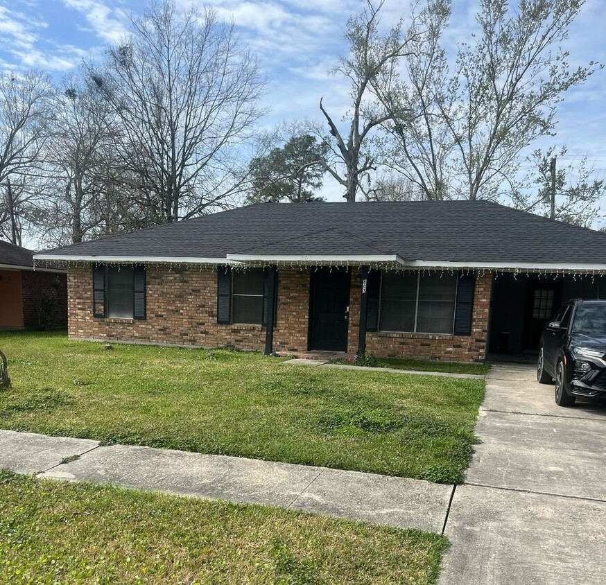 Primary Photo - Charming House in Baker