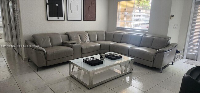 Foto del edificio - 16441 NW 89th Ct