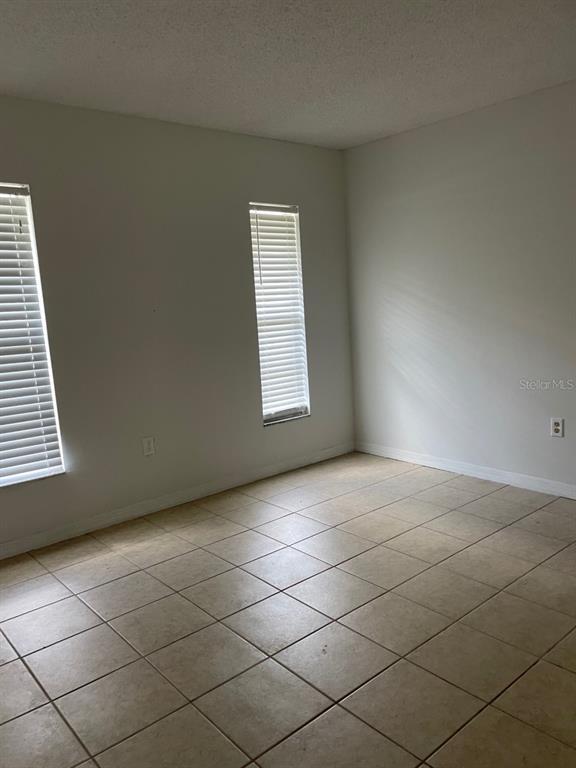 Building Photo - 4160 Fruitville Rd