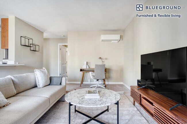 Building Photo - 250 Acalanes Dr