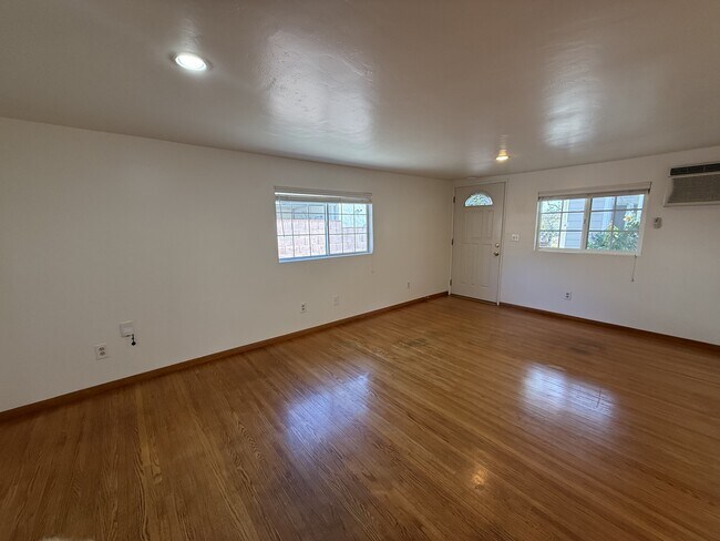 Building Photo - 1775 Atchison St