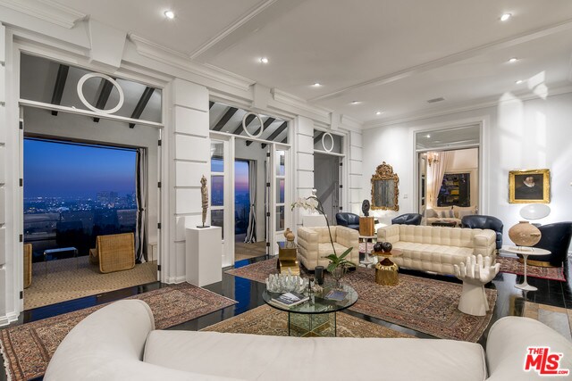 Foto del edificio - 9360 Readcrest Dr