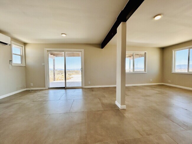 Foto del edificio - Quiet 2 bd House Surrounded by Open Desert
