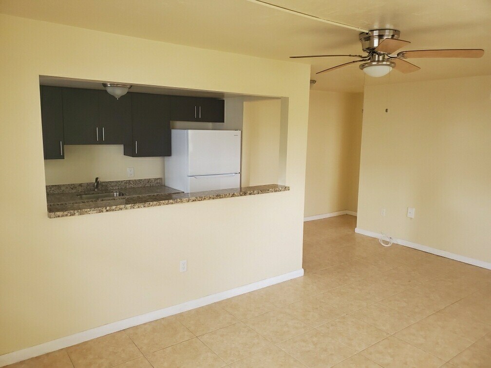 dining area - 747 NE 83rd Ter