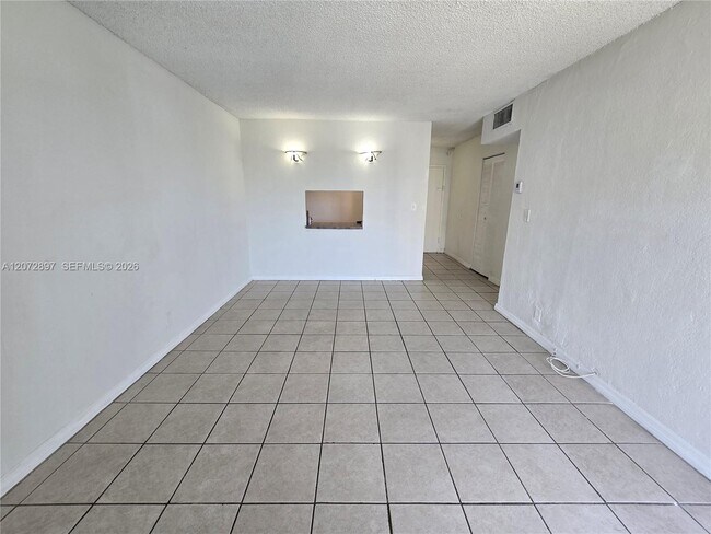 Foto del edificio - 801 NW 47th Ave