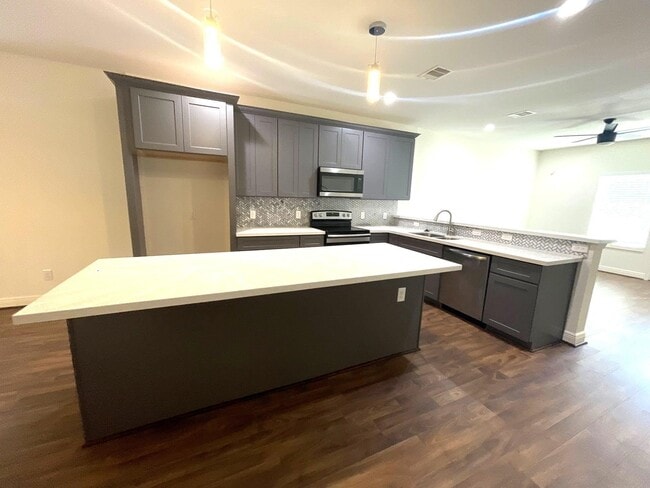 Foto del edificio - 4913 Southwind St