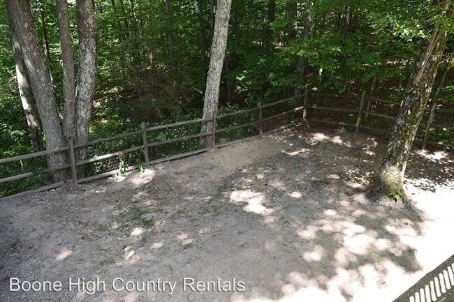 166 Trinity Ridge Ln Banner Elk Nc 28604 House For Rent In