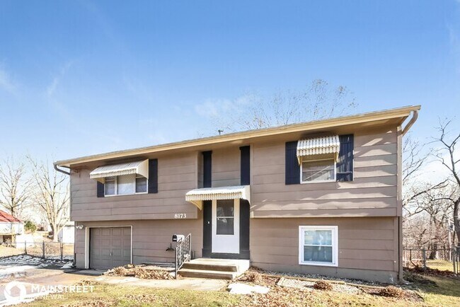 Foto del edificio - 8173 NE San Rafael Dr, Kansas City, MO 64119