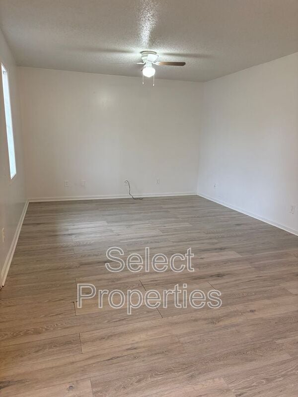 Building Photo - 2102 Clark St