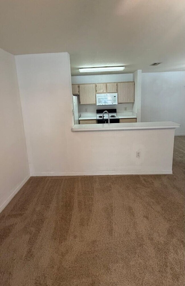 Foto del edificio - 5459 Vineland Rd