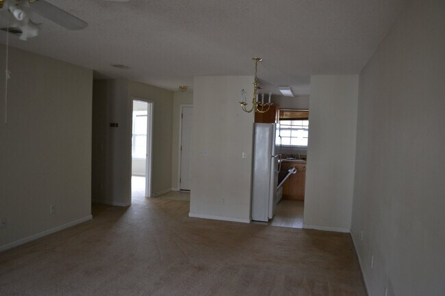 Foto del edificio - Apartment for Rent
