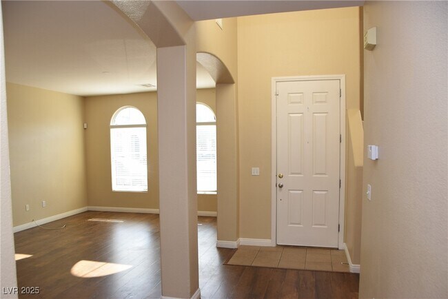 Building Photo - 7840 Littondale St