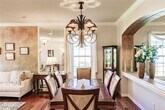 Foto principal - 7859 Berkshire Pines Dr