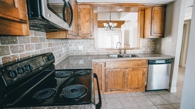 Foto del edificio - 4144 Greystone Way