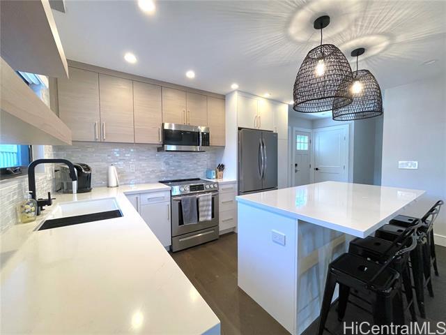 Building Photo - 1657 Alaneo St