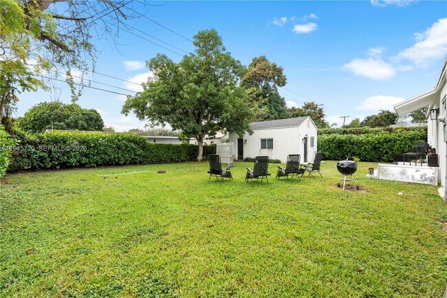 Foto del edificio - 5854 SW 62nd St