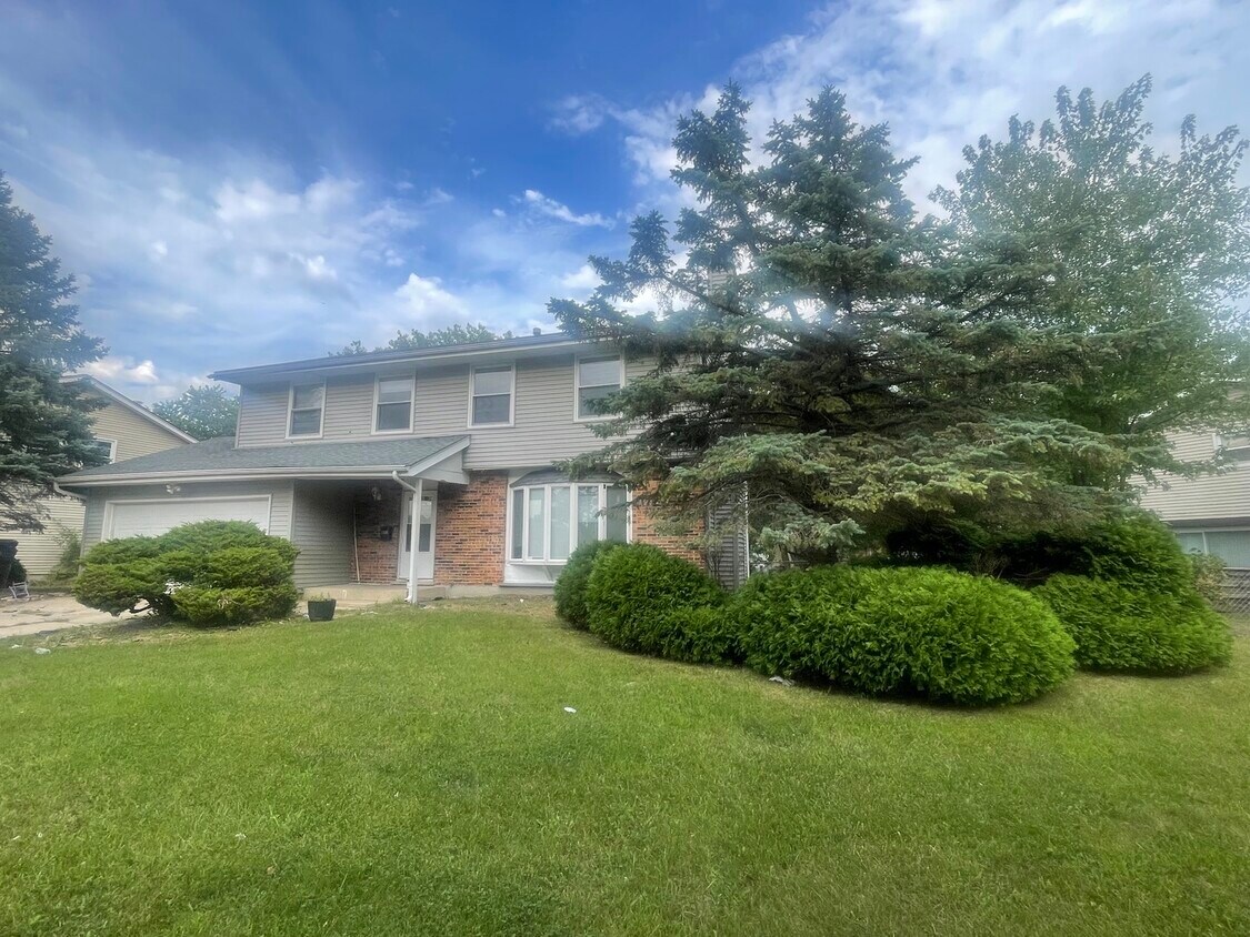 Primary Photo - 17841 Maple Ave
