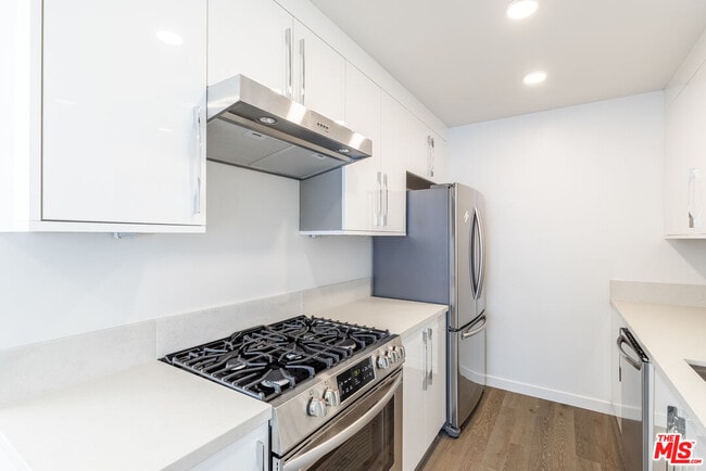Building Photo - 1026 6th St