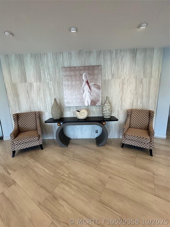 Foto del edificio - 1200 Hibiscus Ave