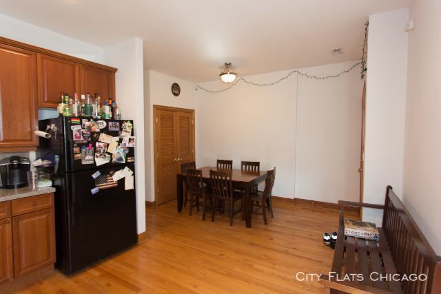 Foto del edificio - 4051 N Kenmore Ave