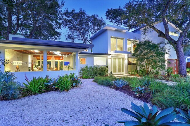 Building Photo - 5990 SW 49th St